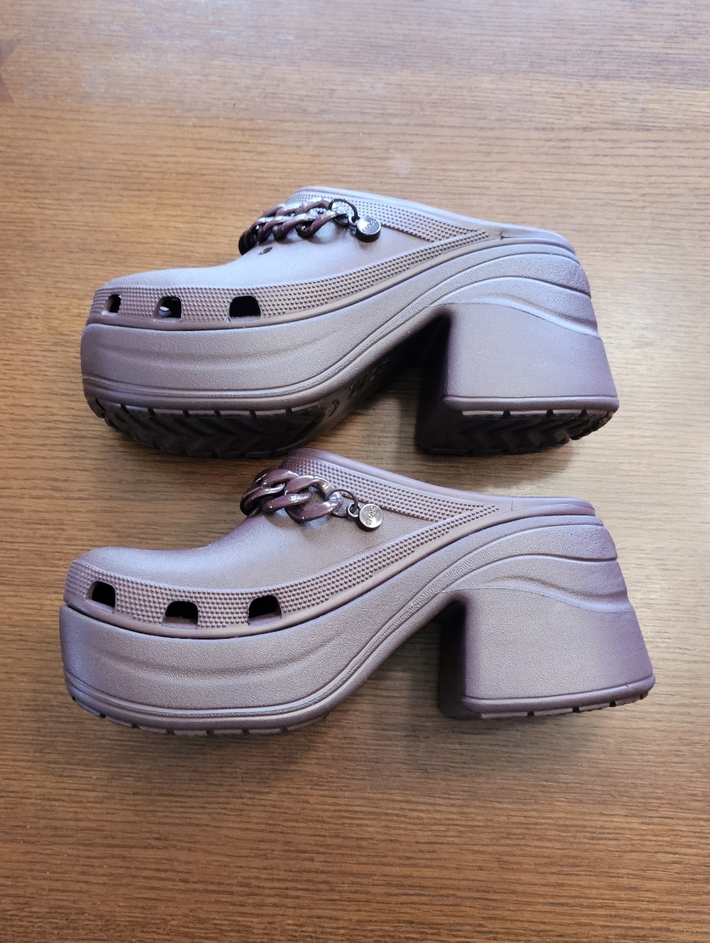 Crocs Siren Chain Heels Dark Cherry Size 10 - Picture 7 of 16